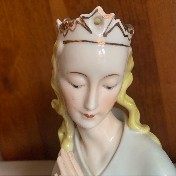 Vintage Thames Madonna Praying Hands Fine Porcelain #2923 With Sticker - Picture 4 of 5